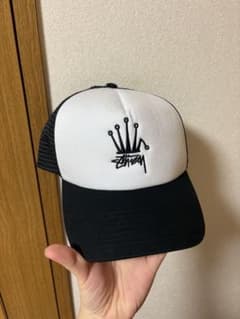 STUSSY トラッカーキャップ ホワイト/ブラック Stussy トラッカーキャップ ホワイト/ブラック - メルカリ