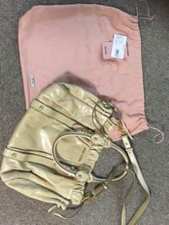 ❤︎MIUMIUショルダーバッグ❤︎のサムネイル