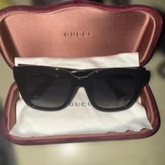GUCCI サングラス ブラックのサムネイル