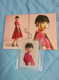 堀未央奈　ブロマイド&キーホルダーのセットのサムネイル