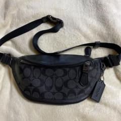 COACH ボディバッグ　メンズのサムネイル