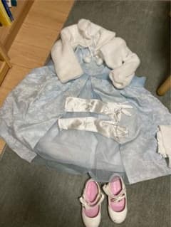 水色のフリルドレスと靴セットタイツ付きのサムネイル