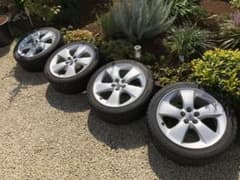 プリウス30 純正　17インチ　アルミ　がる様専用ですのサムネイル
