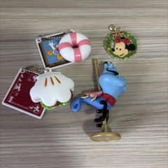 東京ディズニーリゾート キーホルダー カプセルトイ　フィギュア