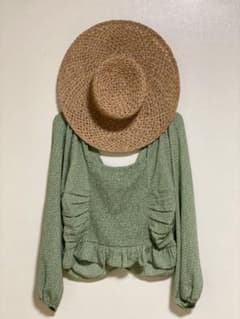【未使用】H&M 小花柄ブラウスのサムネイル