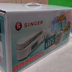 シンガー コンパクト刺しゅう機 シュシュプラスEU-2 新品のサムネイル