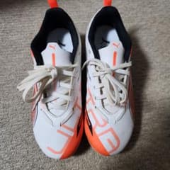 PUMA Ultra サッカーシューズ ホワイト/オレンジ - メルカリ