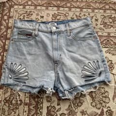 TOMMY JEANS ライトブルーショートパンツ 27のサムネイル