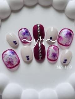 119 ネイルチップ ベリーショート 花柄 ビジュー ボタニカル　ピンク　紫のサムネイル