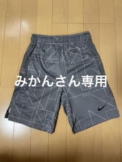 ナイキ　ハーフパンツ　キッズSのサムネイル