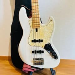 Sire V7 4ST 【動作確認済】 サイアー ベース ホワイト ジャズベース Sire V7 4ST 【動作確認済】 サイアー ベース ホワイト ジャズベース