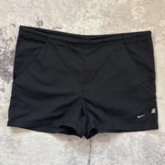 NIKE ブラック ショートパンツのサムネイル