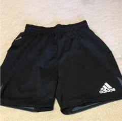値下げしました。アディダス   ショートパンツ サイズSのサムネイル