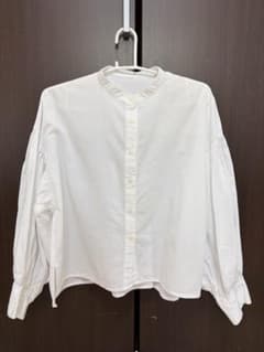 綿100％ 白 パフスリーブブラウス バンドカラー ゆったり 大人可愛いのサムネイル