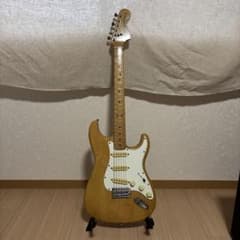 Fender ストラトキャスター ナチュラル - メルカリ