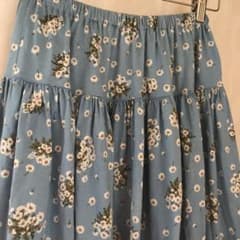 新品同様 パセリ 花柄 スエット生地 ロングスカート 水色のサムネイル
