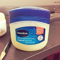 VASELINEのサムネイル