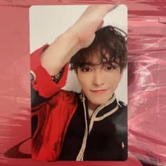 ATEEZ アチズ　ユニバ特典トレカ　ホンジュンのサムネイル