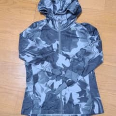 adidas トレーニングウェアのサムネイル