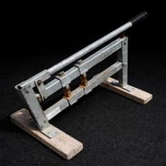 W刃　瓦押切カッター中古　和形、平板、S型のサムネイル