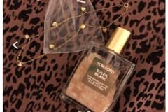 tomford ソレイユブラン シマリングボディオイルのサムネイル