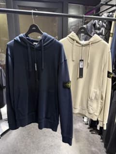 Stone Island パーカー ネイビー L 新品のサムネイル