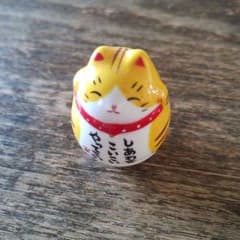 猫の置物のサムネイル