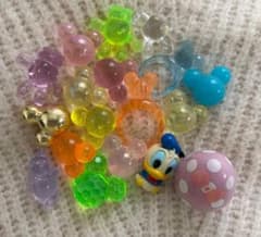 ディズニー アクリルストーン 指輪 フィギュア ドナルド プーさん デイジーのサムネイル