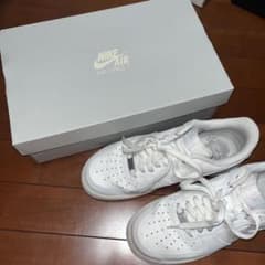 Nike AIR FORCE 1'07のサムネイル