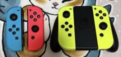Switch Joy-Con 4点セット グリップ付き　ジャンク品のサムネイル