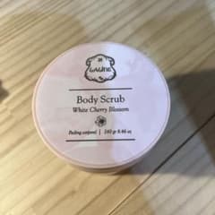 Laline ラリン Body Scrub ホワイトチェリーブロッサム 240gのサムネイル