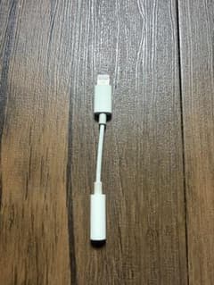 Apple純正 iPhone 変換アダプタ A1749 イヤホンジャックのサムネイル