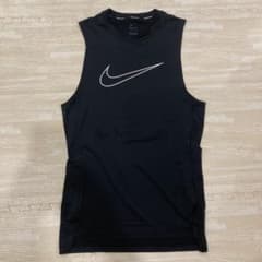 NIKEプロ　ノースリーブシャツのサムネイル