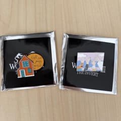 SHINee WORLD VIII ランダムピンバッジ 2種セット⑤のサムネイル
