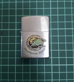 ZIPPO 1966年 珍しい赤フエルトのサムネイル