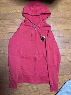 THE HUNDREDS 赤い爆弾デザインパーカーのサムネイル