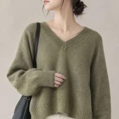 アーバンリサーチ Vネック ショート丈ニット カーキ 美品 長袖ニット ニット
