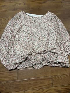 ロペの花柄シフォンブラウスのサムネイル