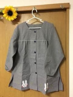 保育士エプロン 新品未使用のサムネイル