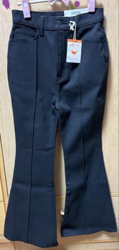 SLY JEANSCALL ハイウエスト フレア デニムパンツ ブラックのサムネイル