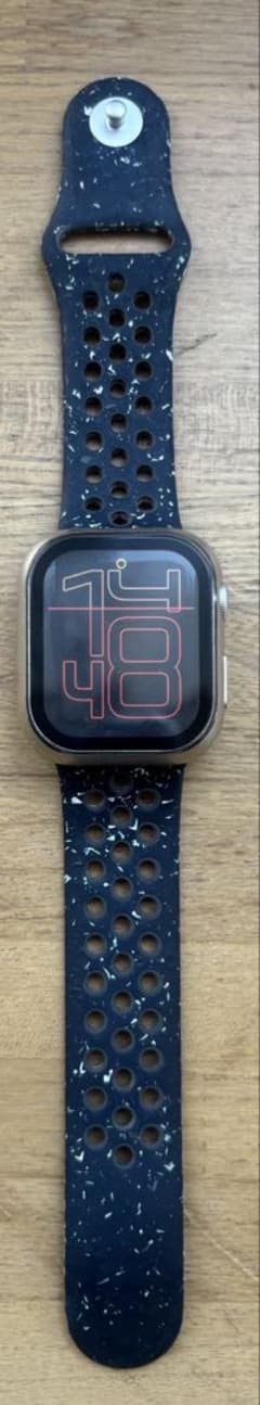 Apple Watch SE 第2世代 40mmNikeバンド付アップルウォッチ - メルカリ