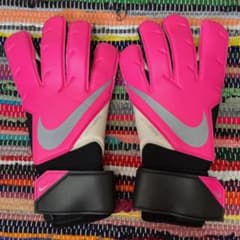 ナイキヴァイパーグリップ3 キーパーグローブ 10号　GKのサムネイル