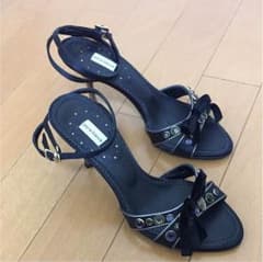 プーラ ビアンカ サンダルのサムネイル