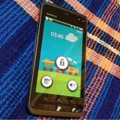 au DIGNO スマホ 美品 オリーブグリーンのサムネイル