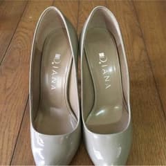 リカ様専用！美品ダイアナパンプスのサムネイル
