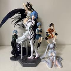 【人気アニメ フィギュア 6種6体セット】 まとめ売り／／>>・ 最新含むフィギュア 6体まとめ売り - メルカリ