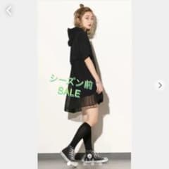 美品 RASVOA バックプリーツパーカー blackのサムネイル