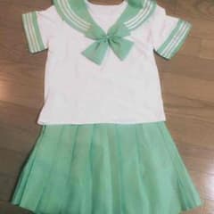 緑 セーラー服のサムネイル