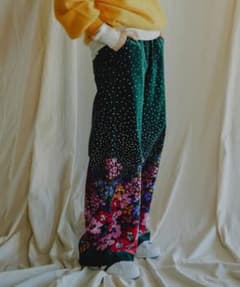 最終値下げです❗️Freada 花柄カジュアルパンツ ONE SIZEのサムネイル