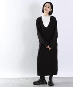 Vネックワンピース　ワンピース　ロングワンピースのサムネイル